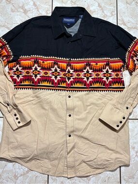 Panhandle Men's Black & Beige Southwestern Print Button-Up Shirt